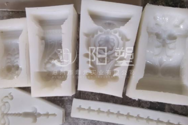 市面上的石膏線做成的模具硅膠使用時候需要主要什么呢？